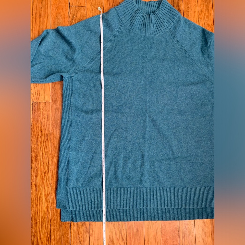 L.L. Bean women’s classic cashmere sweater relaxed mock neck size L - Picture 5 of 11